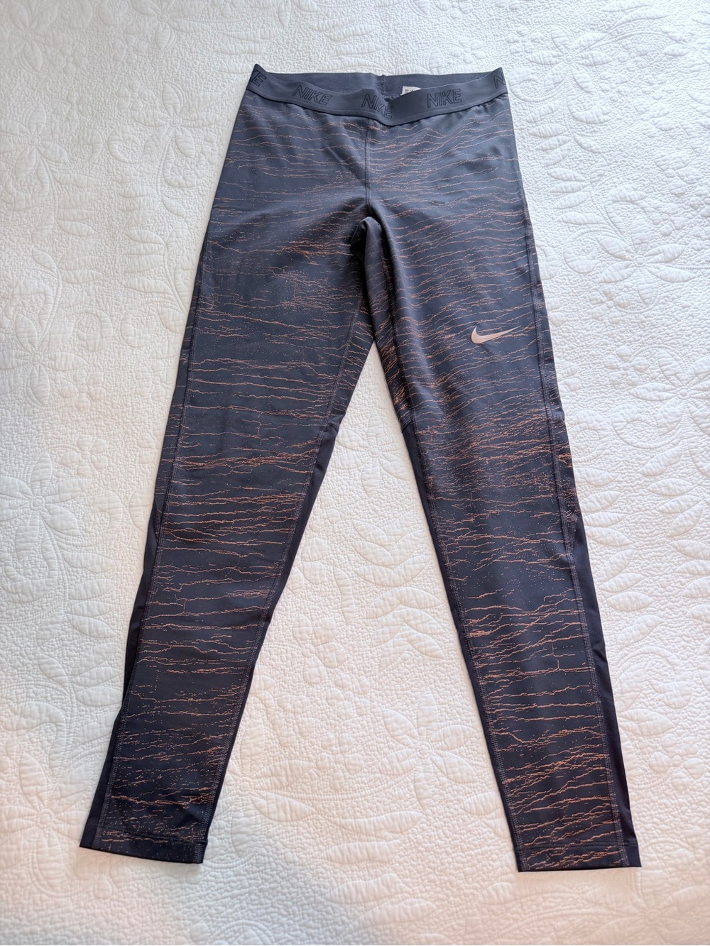 Nike dri fit Running leggings size large purple rose gold women's size large